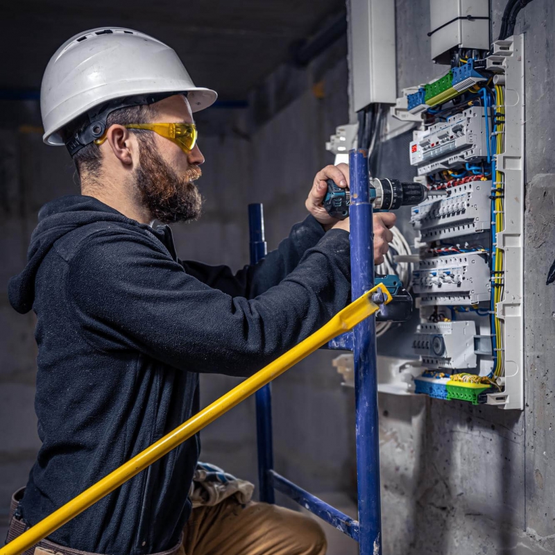 Pro Vincere - Engenharia e Consultoria Elétrica